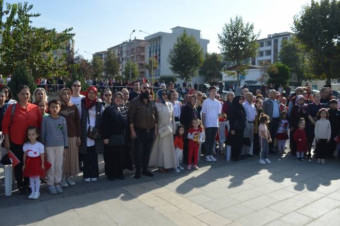 Bir başkadır Bafra'da Cumhuriyet 49