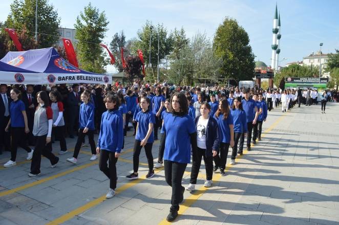 Bir başkadır Bafra'da Cumhuriyet 74