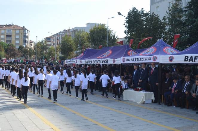 Bir başkadır Bafra'da Cumhuriyet 77