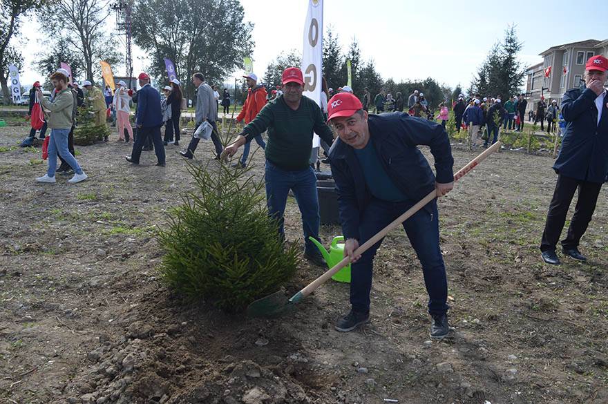 Bafra’da Geleceğe Nefes,1.111 Fidan Dikimi Gerçekleştirildi 21