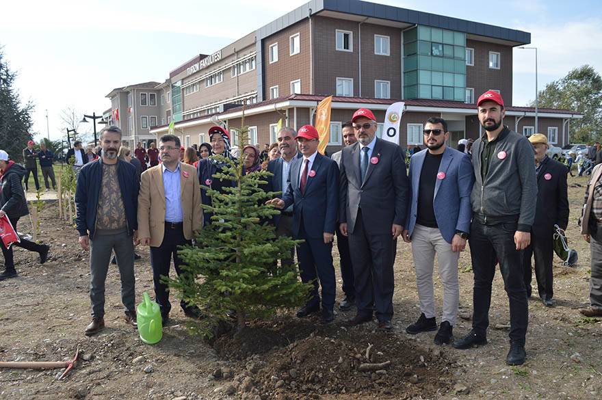 Bafra’da Geleceğe Nefes,1.111 Fidan Dikimi Gerçekleştirildi 22