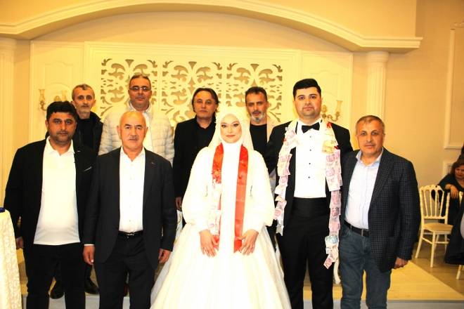 Merve&Rıfat Yıldız Mutluluk Dolu Yıllara Yelken Açtılar 18