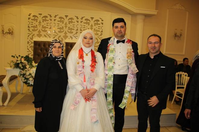 Merve&Rıfat Yıldız Mutluluk Dolu Yıllara Yelken Açtılar 24