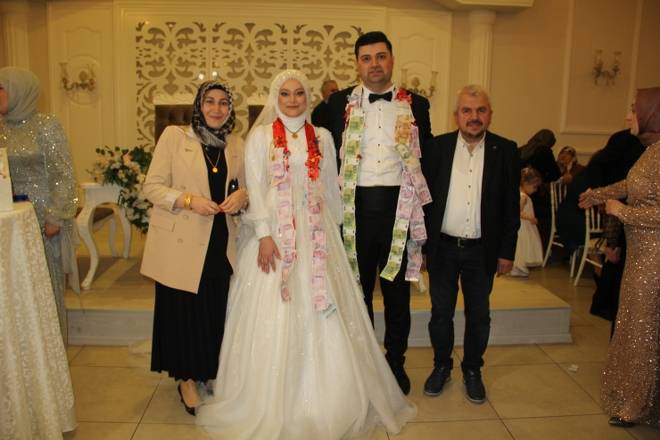 Merve&Rıfat Yıldız Mutluluk Dolu Yıllara Yelken Açtılar 26