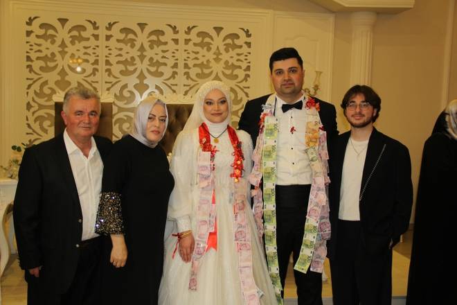 Merve&Rıfat Yıldız Mutluluk Dolu Yıllara Yelken Açtılar 31