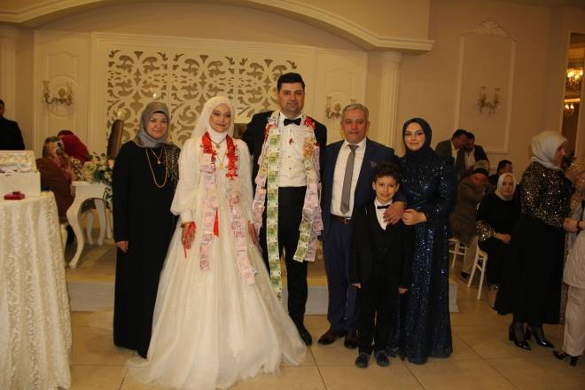 Merve&Rıfat Yıldız Mutluluk Dolu Yıllara Yelken Açtılar 33