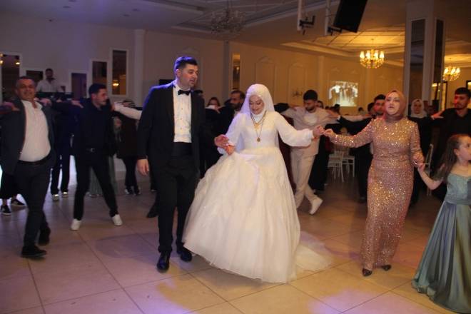 Merve&Rıfat Yıldız Mutluluk Dolu Yıllara Yelken Açtılar 42