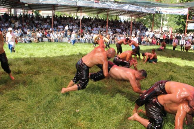 Dikmen Güreşlerine 25 bin kişi katıldı 102