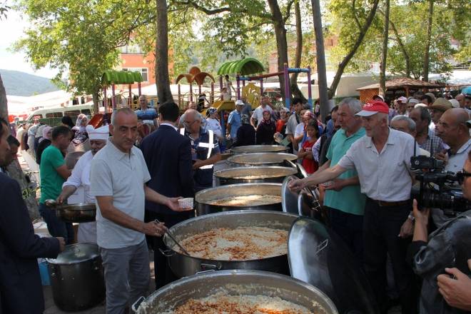 Dikmen Güreşlerine 25 bin kişi katıldı 112