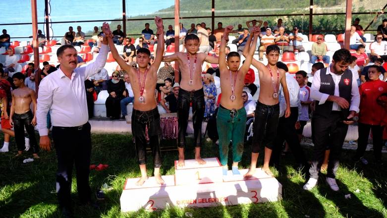 Dikmen Güreşlerine 25 bin kişi katıldı 12