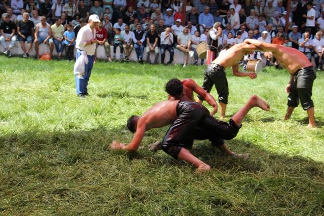 Dikmen Güreşlerine 25 bin kişi katıldı 121