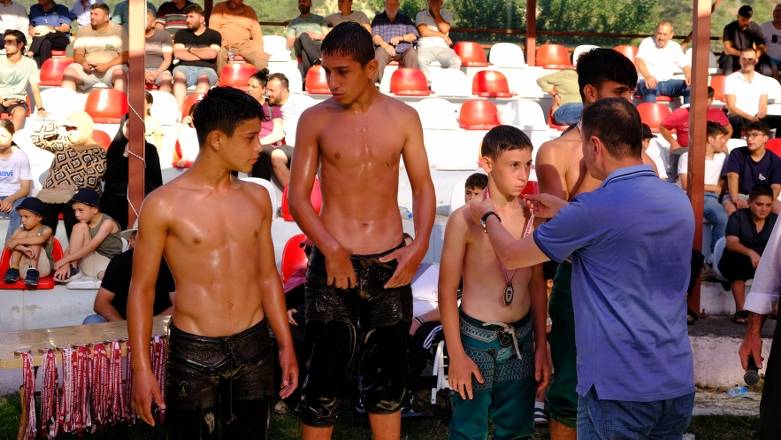 Dikmen Güreşlerine 25 bin kişi katıldı 13
