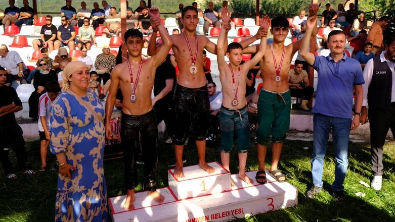 Dikmen Güreşlerine 25 bin kişi katıldı 14