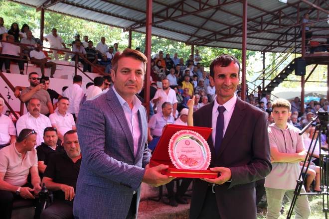 Dikmen Güreşlerine 25 bin kişi katıldı 156