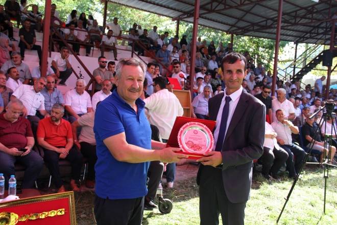 Dikmen Güreşlerine 25 bin kişi katıldı 160