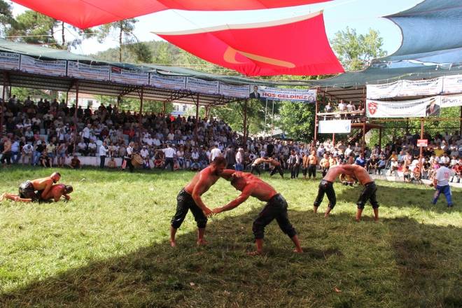 Dikmen Güreşlerine 25 bin kişi katıldı 163