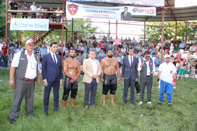 Dikmen Güreşlerine 25 bin kişi katıldı 191