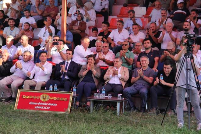 Dikmen Güreşlerine 25 bin kişi katıldı 196