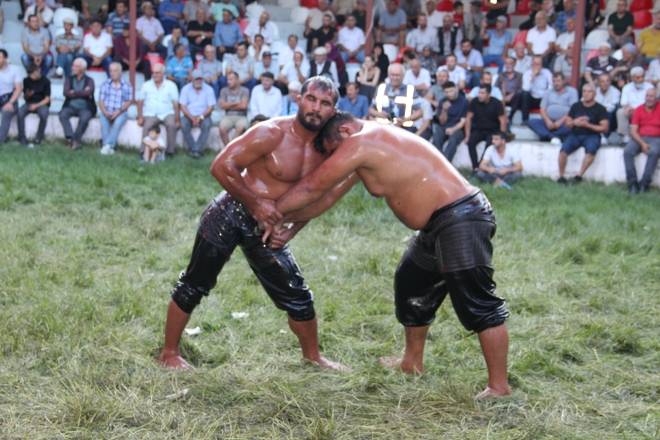 Dikmen Güreşlerine 25 bin kişi katıldı 209