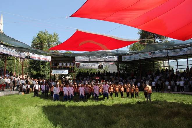 Dikmen Güreşlerine 25 bin kişi katıldı 66
