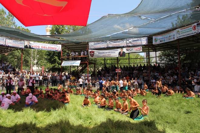 Dikmen Güreşlerine 25 bin kişi katıldı 73