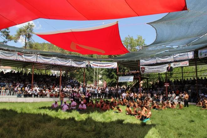 Dikmen Güreşlerine 25 bin kişi katıldı 78