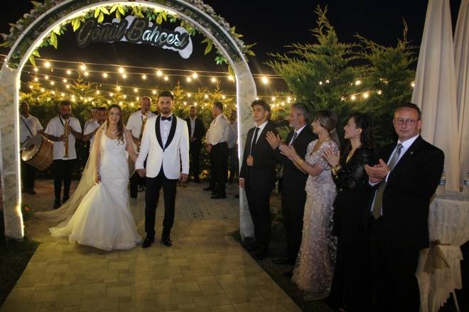 Bafra'da Muhteşem Nikah Töreni: Gülşah Nurcan ve Aydın Bekar Evlend 196