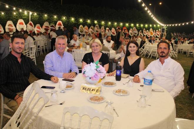 Bafra'da Muhteşem Nikah Töreni: Gülşah Nurcan ve Aydın Bekar Evlend 200