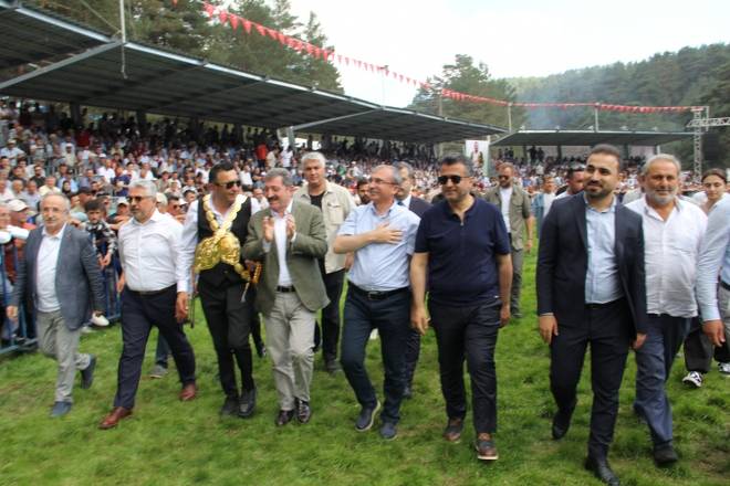 Kunduz Yaylasına 40 Bin Kişi Akın Etti 104