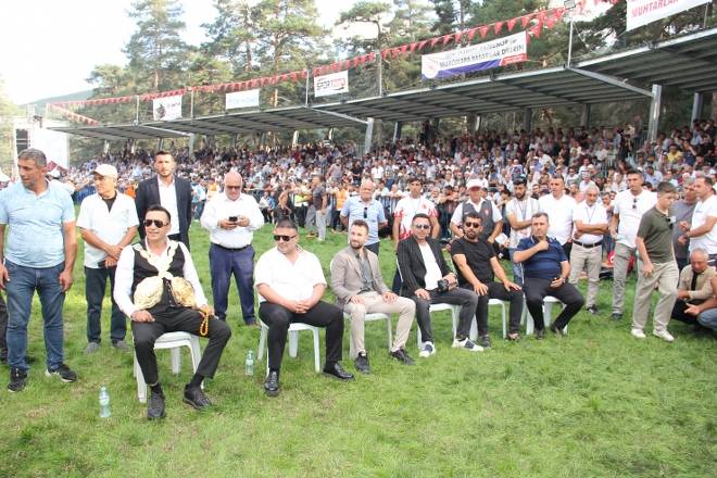 Kunduz Yaylasına 40 Bin Kişi Akın Etti 130