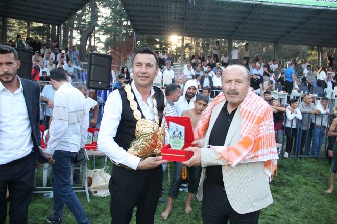 Kunduz Yaylasına 40 Bin Kişi Akın Etti 147