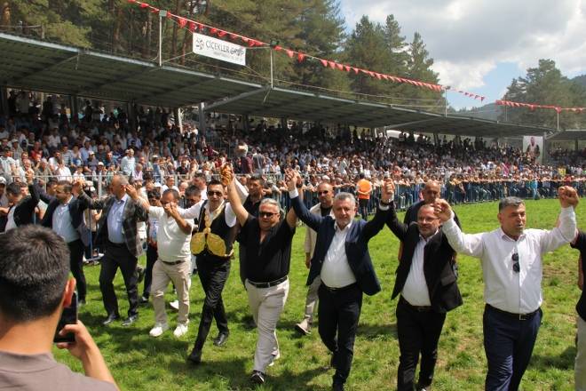 Kunduz Yaylasına 40 Bin Kişi Akın Etti 40