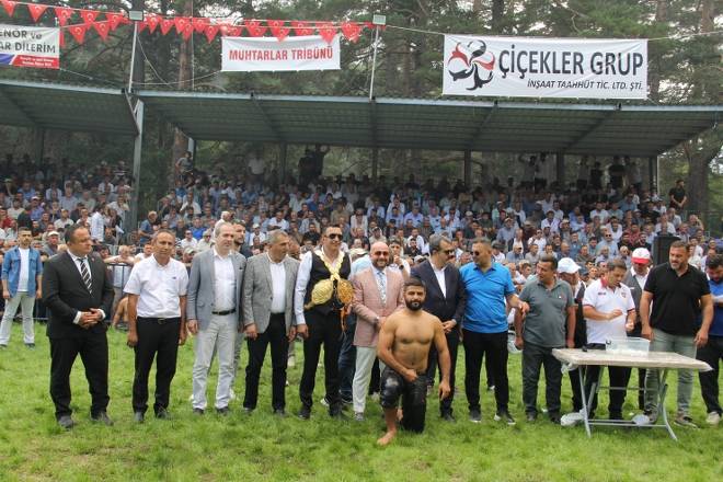 Kunduz Yaylasına 40 Bin Kişi Akın Etti 53