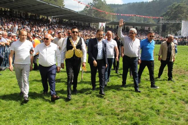 Kunduz Yaylasına 40 Bin Kişi Akın Etti 89