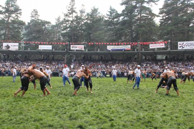 Kunduz Yaylasına 40 Bin Kişi Akın Etti 94