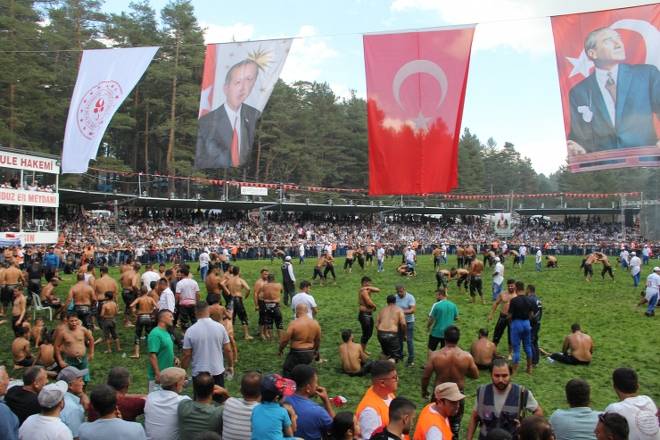 Kunduz Yaylasına 40 Bin Kişi Akın Etti 98