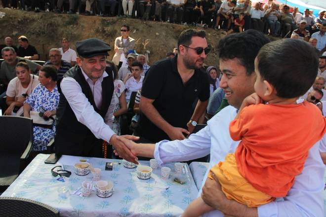 3. Gerze Abdaloğlu Köyü Karakucak Güreşlerine yoğun ilgi 101