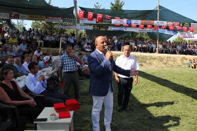 3. Gerze Abdaloğlu Köyü Karakucak Güreşlerine yoğun ilgi 111