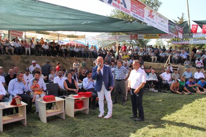 3. Gerze Abdaloğlu Köyü Karakucak Güreşlerine yoğun ilgi 112