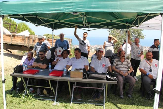 3. Gerze Abdaloğlu Köyü Karakucak Güreşlerine yoğun ilgi 16