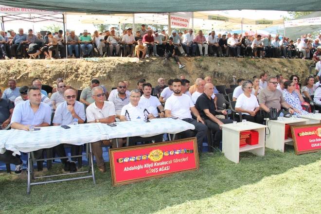 3. Gerze Abdaloğlu Köyü Karakucak Güreşlerine yoğun ilgi 32