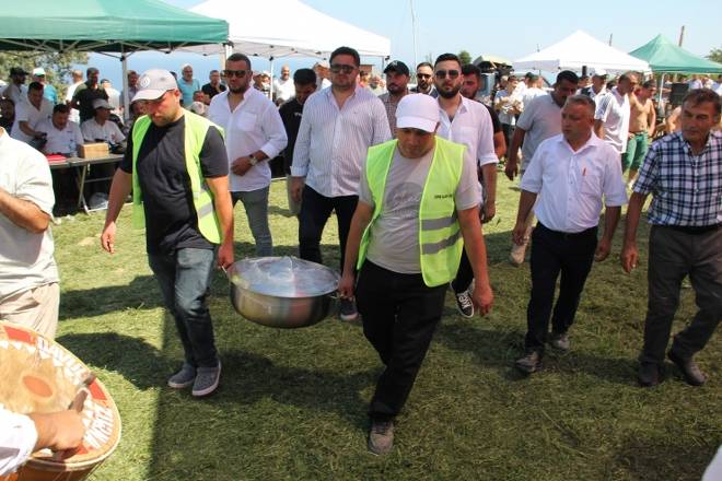 3. Gerze Abdaloğlu Köyü Karakucak Güreşlerine yoğun ilgi 38