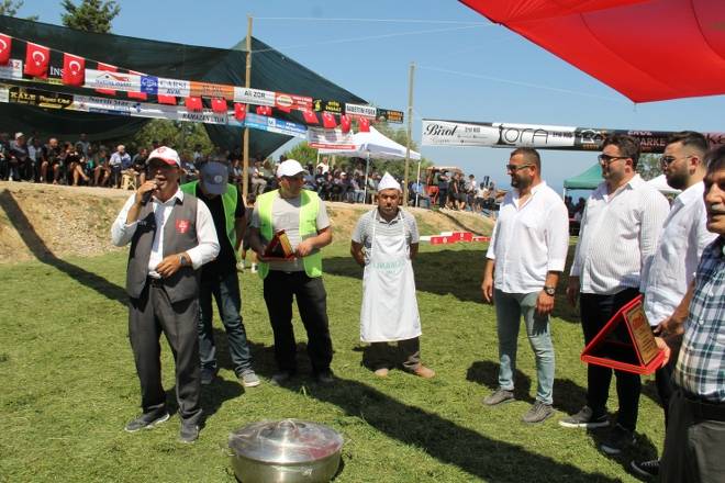 3. Gerze Abdaloğlu Köyü Karakucak Güreşlerine yoğun ilgi 41