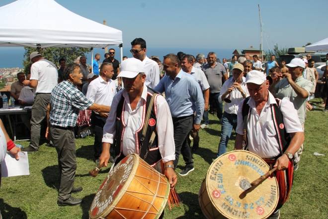 3. Gerze Abdaloğlu Köyü Karakucak Güreşlerine yoğun ilgi 53