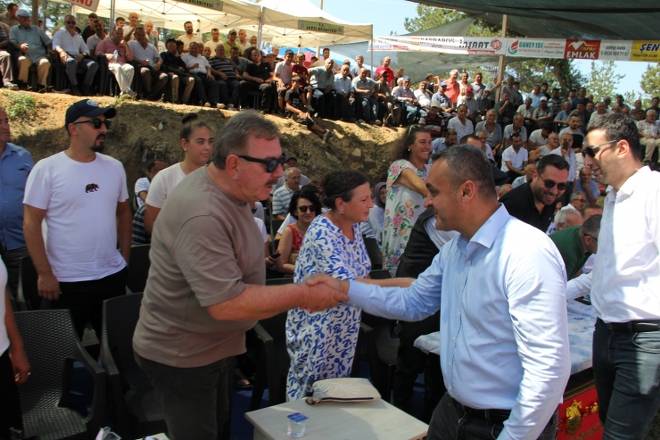 3. Gerze Abdaloğlu Köyü Karakucak Güreşlerine yoğun ilgi 56