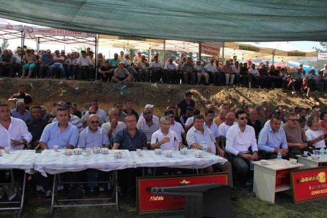 3. Gerze Abdaloğlu Köyü Karakucak Güreşlerine yoğun ilgi 67