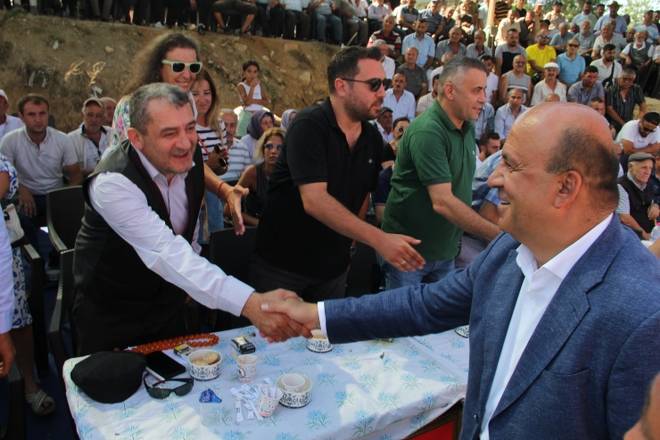 3. Gerze Abdaloğlu Köyü Karakucak Güreşlerine yoğun ilgi 94