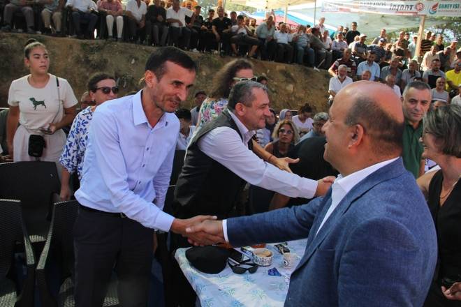 3. Gerze Abdaloğlu Köyü Karakucak Güreşlerine yoğun ilgi 97