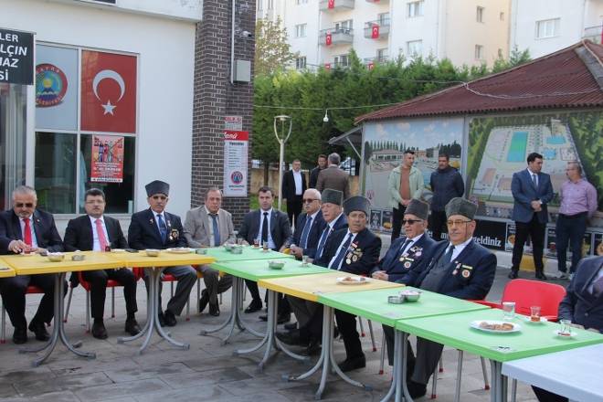 Kız Meslek Lisesi, 29 Ekim’de Coşkulu Programıyla Gönülleri Fethetti 19