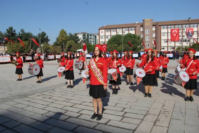 Kız Meslek Lisesi, 29 Ekim’de Coşkulu Programıyla Gönülleri Fethetti 49